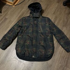 Big Chill Boys Winter Ski Jacket Green Black Camouflage Hood Lined youth Size 18